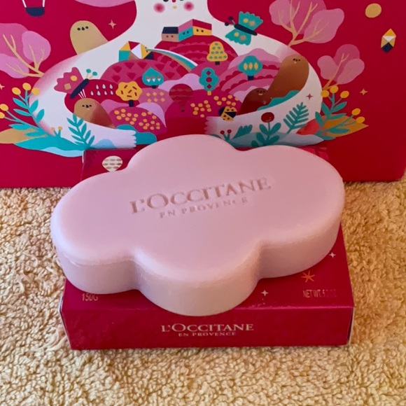 🌷LOCCITANE FESTIVE GARDEN SOAP 🌷NWT 🌷 - Picture 14 of 16